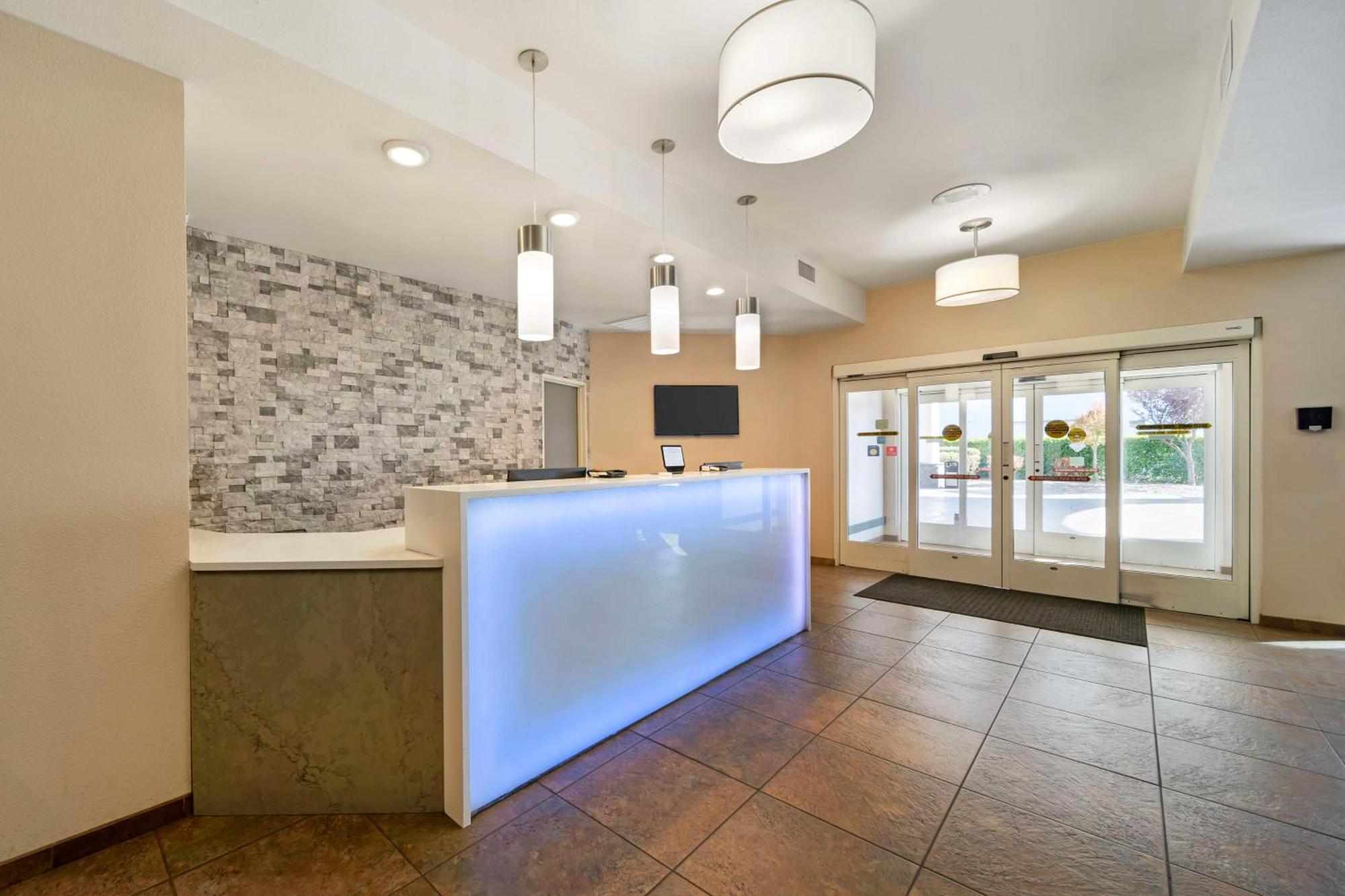 Best Western Crater Lake Highway White City/Medford Экстерьер фото